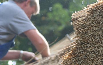 professional Dickon Hills thatchers